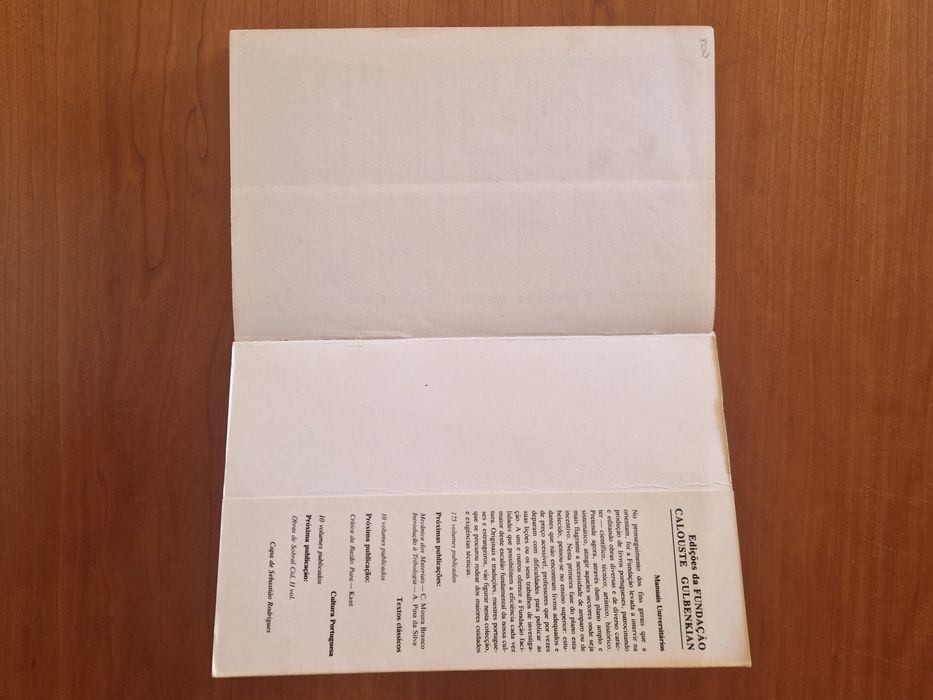 Livro didático "Introdução ao Eletromagnetismo", Sushil Mendiratta