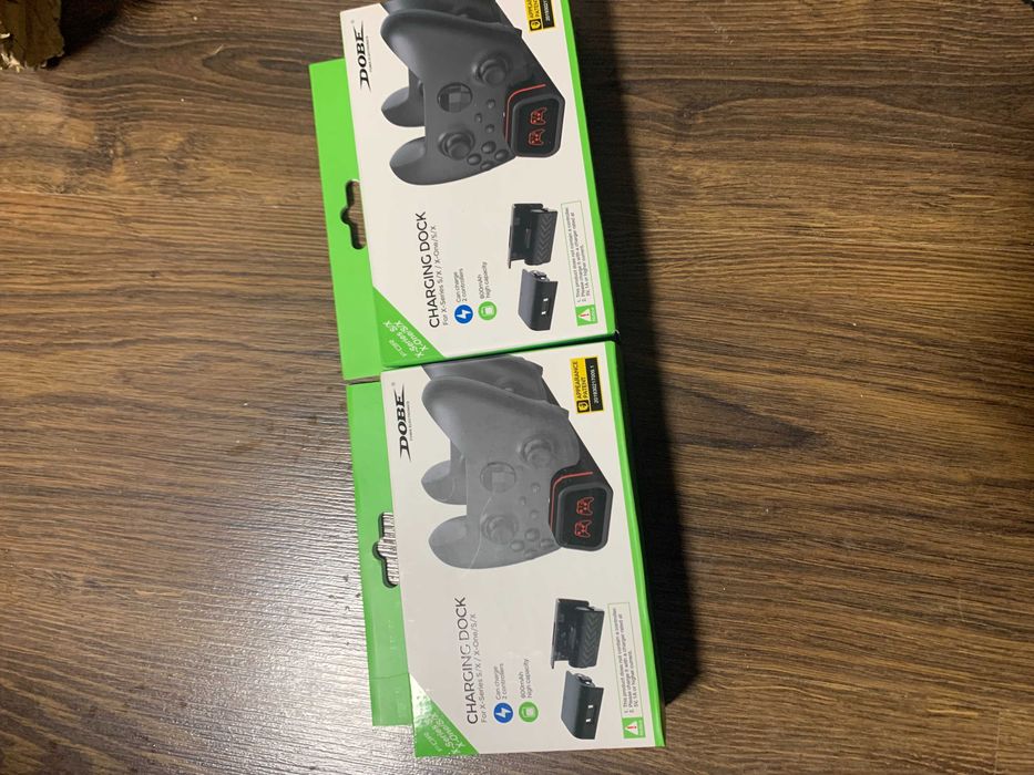 Xbox One/Xbox Series X 2 акумулятори, зарядна база, кришки