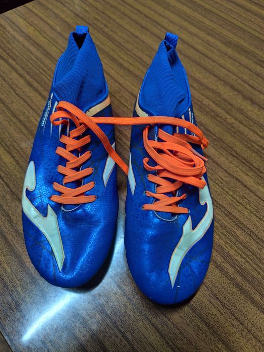 Chuteiras em bom estado