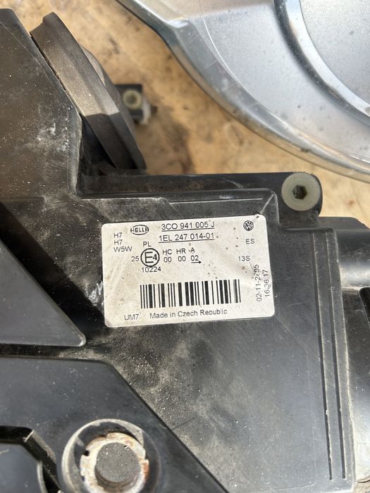 Фара Фари VW Volkswagen Passat B6 Valeo Hella Пассат Б6: 65 $ - Передні ...