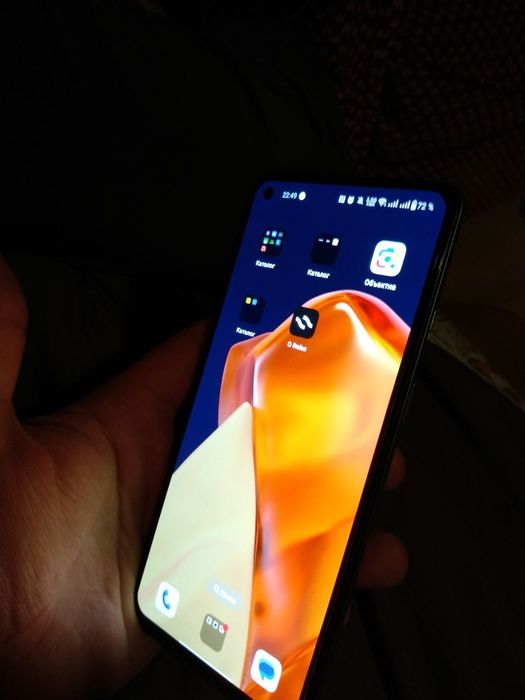 Телефон OnePlus 9r