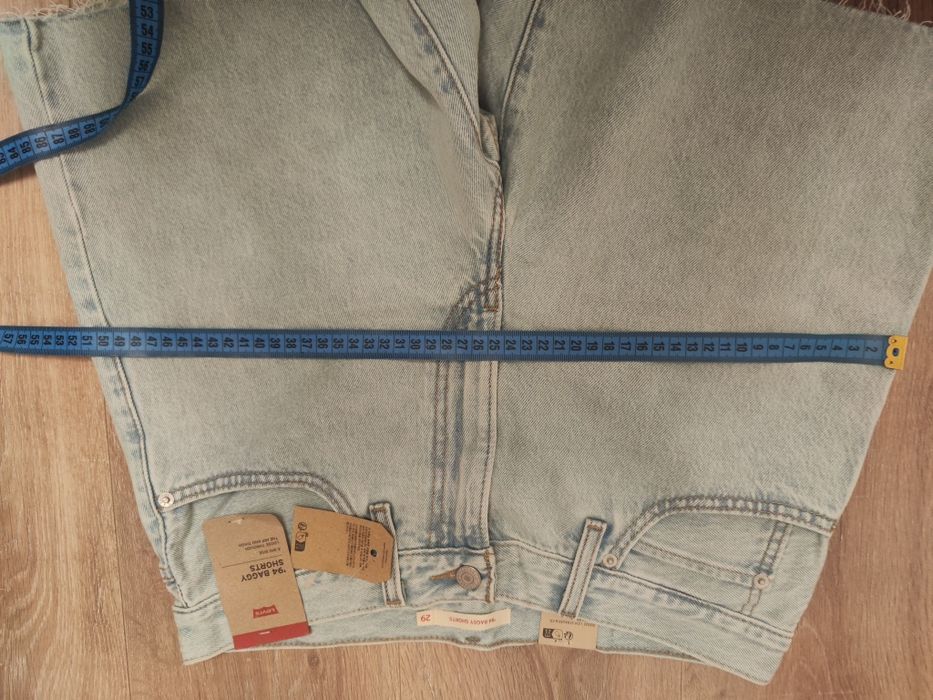 Шорти levis 29 р.