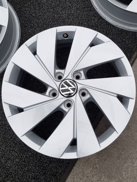 Felgi Alu 17" VW Golf VIII VII VI V Touran Caddy 5x112 Oryginalne