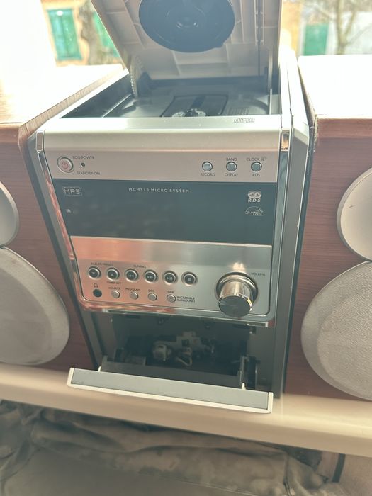 Продам Музыкальный  центр philips