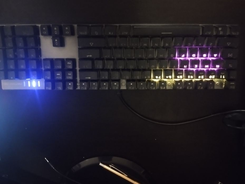 Klawiatura mechaniczna RGB MOTOSPEED CK104.