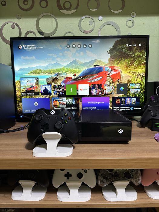 Продам XBOX One 500GB + подарок