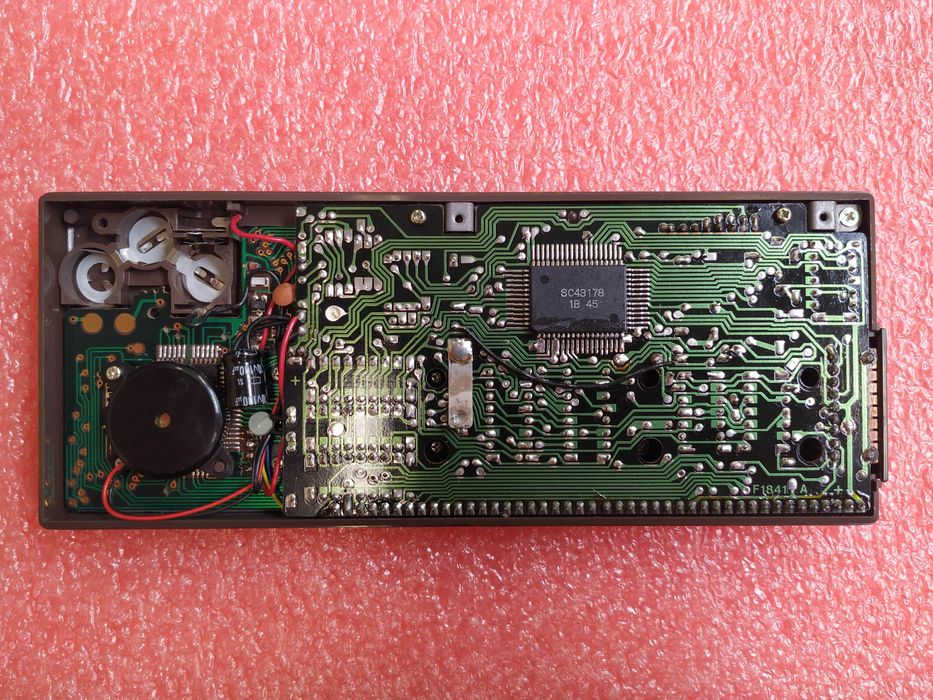 kolekcjonerski mini komputer Sharp PC-1211