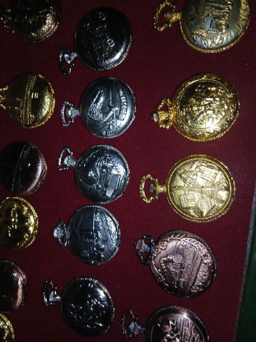 Coleção 30 relogio bolso  240 €