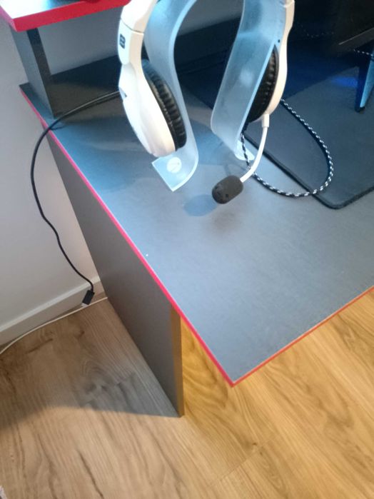 Linda Gaming Desk, Like New64575241708801122