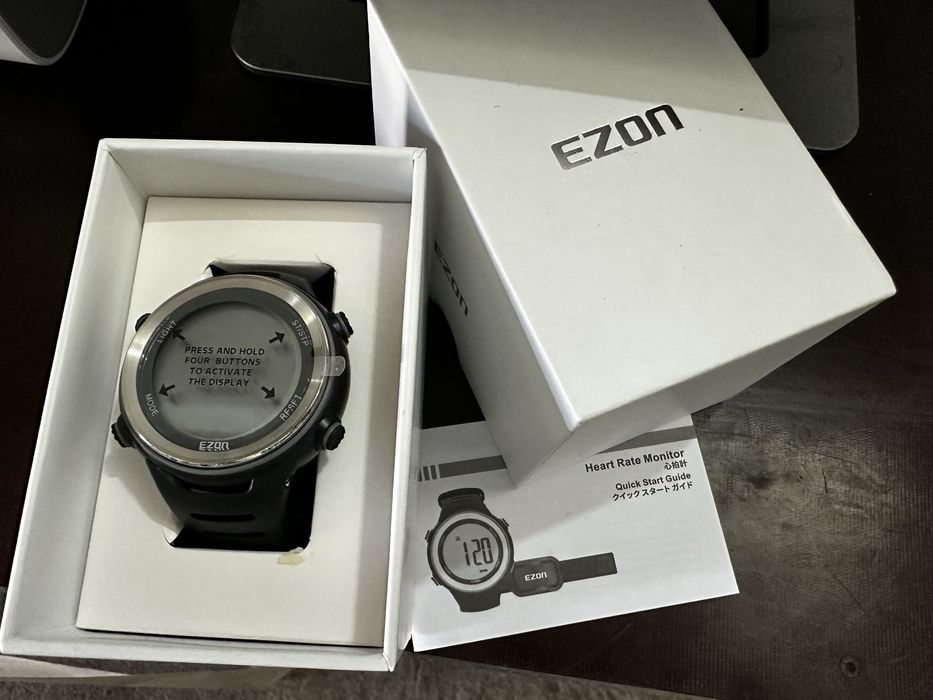 спортивний годинник з HRM, водонепроникний, секундомір EZON T007A11