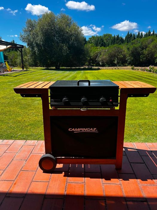 Barbecue a Gás Campingaz Adelaide 3 – Excelente Estado!