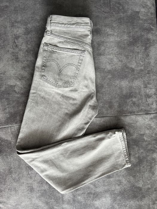 Сірі джинси Levis 501