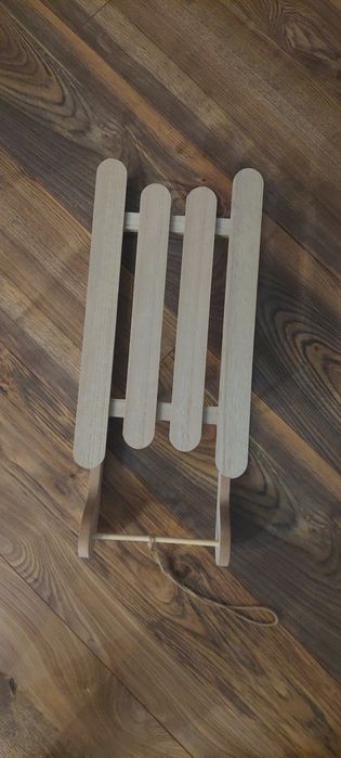 Saneczki ozdobne pod choinkę drewniane