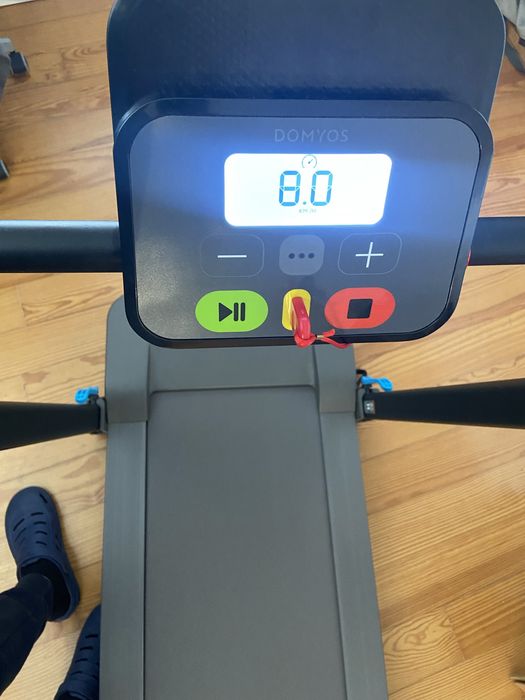 Passadeira de Caminhada W500B Compacta, 8 km/h, 40x100 cm, CINZA