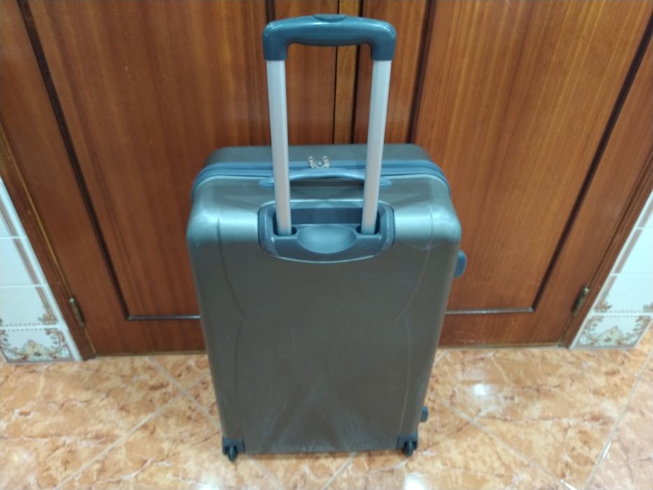 Mala malas de porão até 23 kg viagem casa quarto apartamento vivenda.