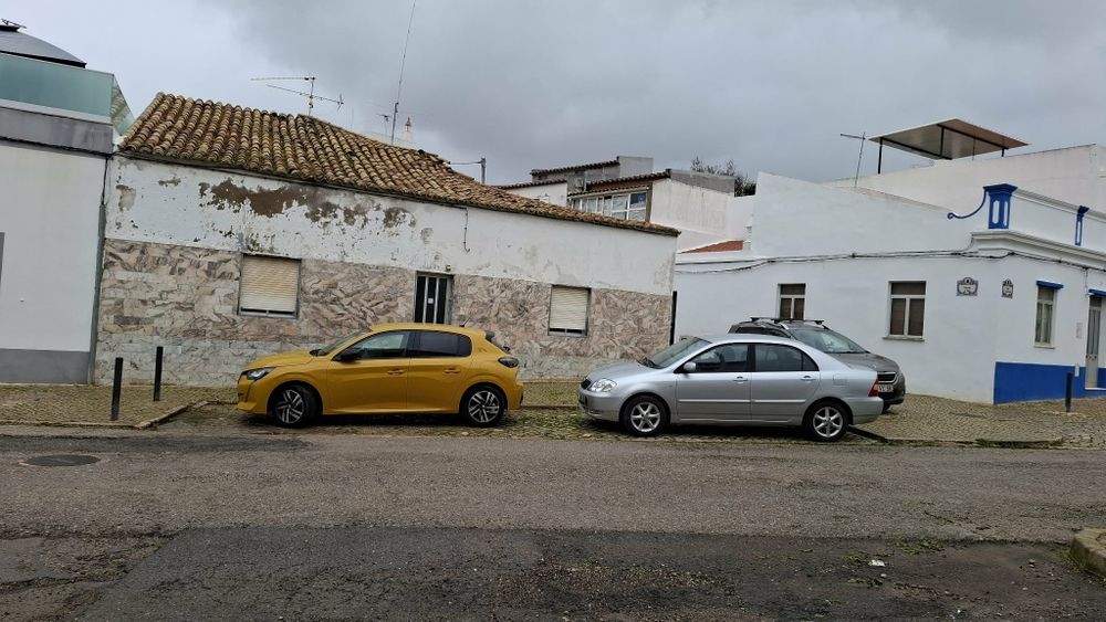 Moradia Térrea  com quintal