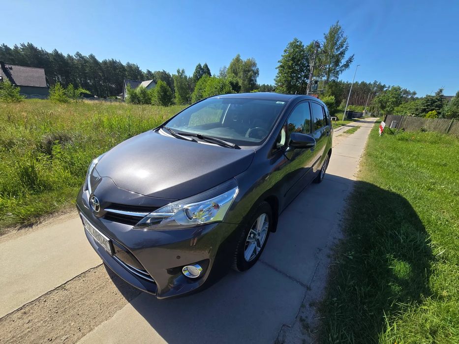 Toyota Verso Toyota Verso 1.8 Benzyna 147 KM  automat Ceramika 3letnia