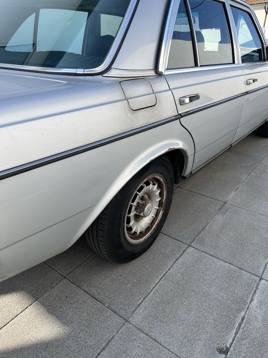 Mercedes Benz  w123