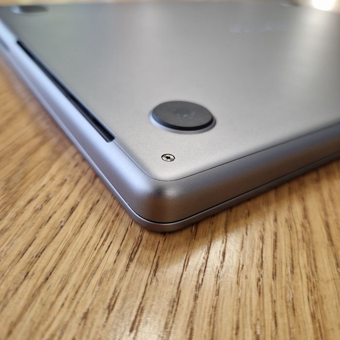 MacBook Pro M1 Pro, 14 cali , 32GB RAM. Stan idealny!