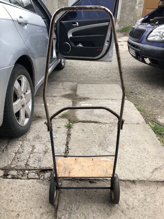 Продам небольшую тачку