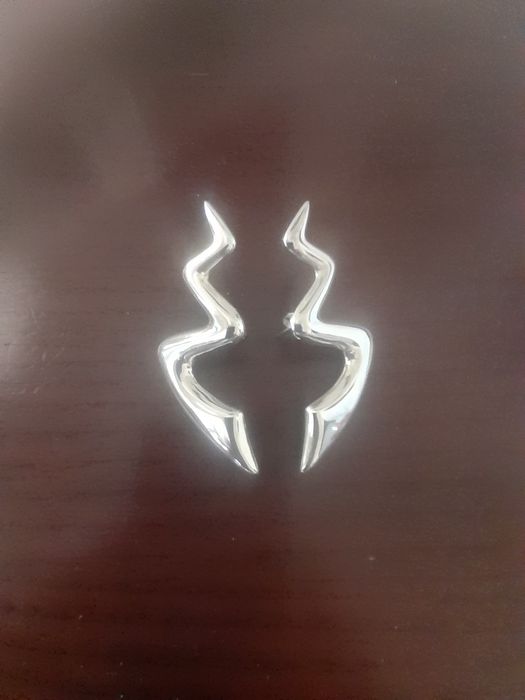 Par de brincos de prata