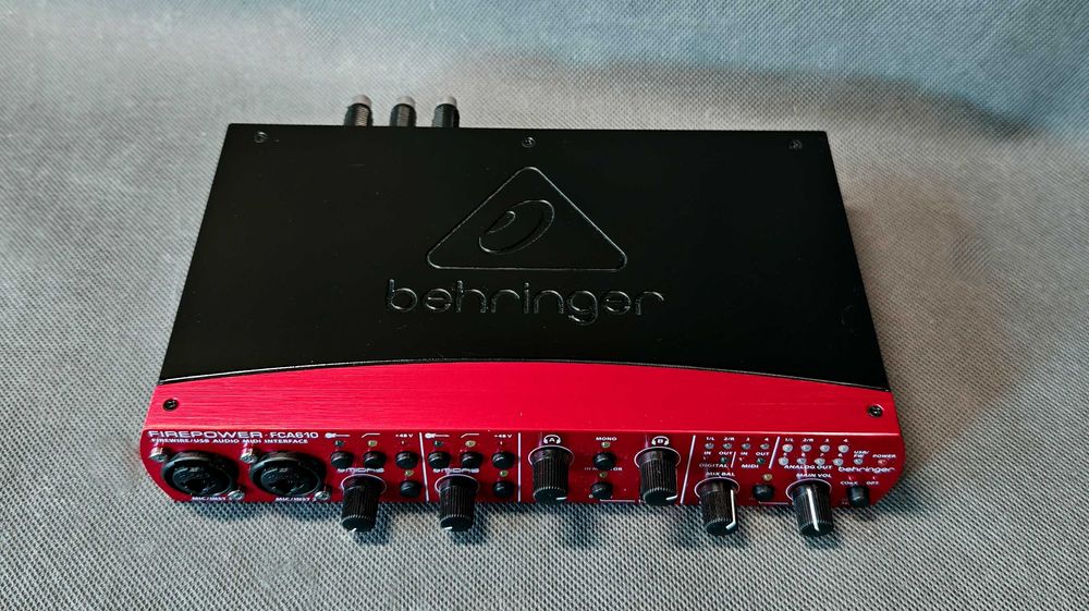 Interfejs audio BEHRINGER FIREPOWER FCA610 audiofilski FireWire/USB/MIDI 6 wejść/10 wyjść, 24-Bit/96 kHz z MIDAS