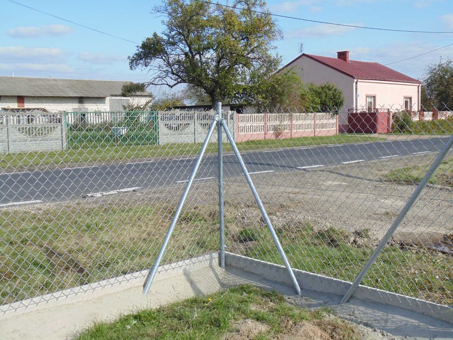 TANI Słupek ogrodzeniowy okrągły 42x1,3mm h=2m ocynkowany 19 zł