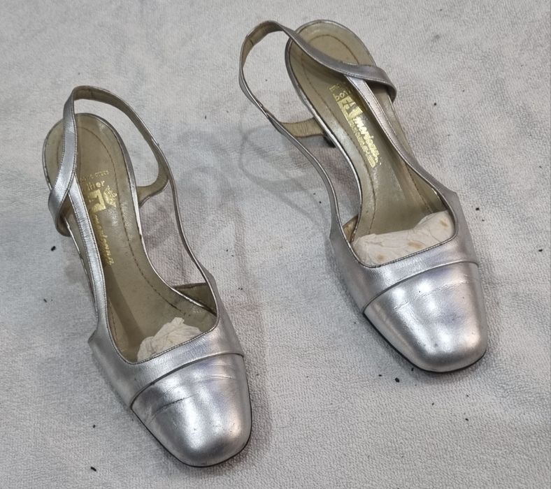Lote de Sapatos Mulher N° 34 valor cada variado ver todas fotos