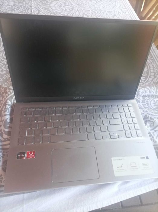 Computador portátil ASUS Vivobook 15