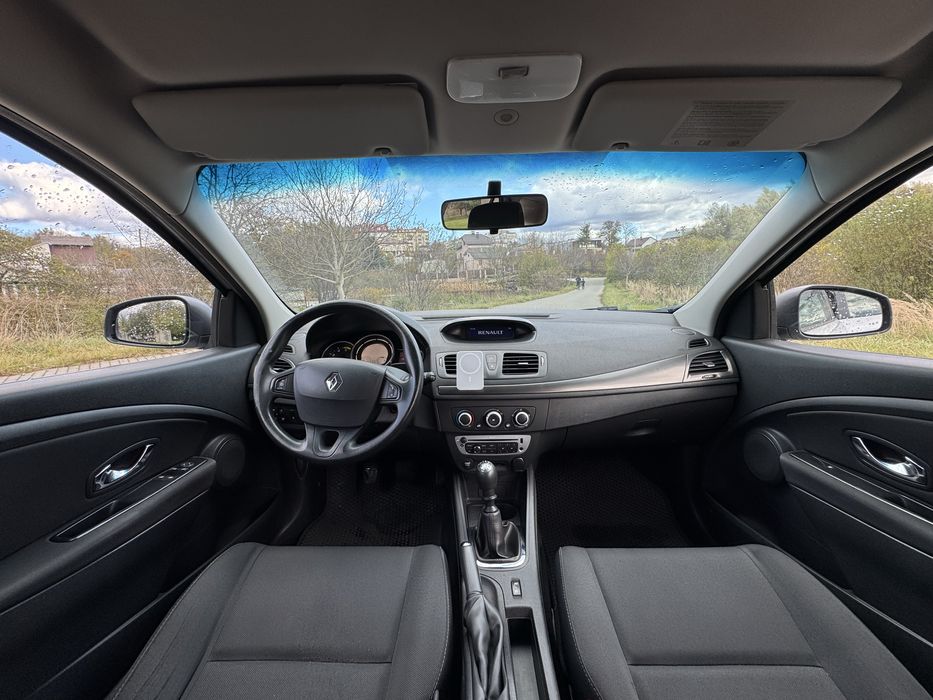 Оренда комфортного авто Renault Megane 2014 рестайл Львів