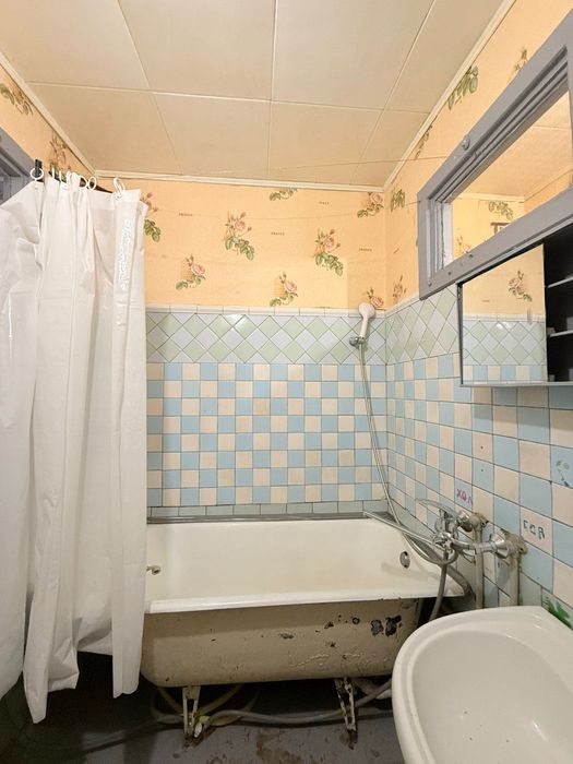 Продам 2к квартиру в центрі