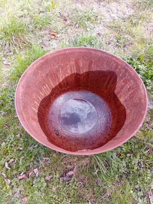 Чан,бадя,таз чавунний