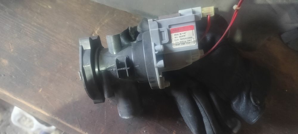 помпа для стиральной машинки Indesit