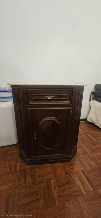 sapateira com pedra e gaveta