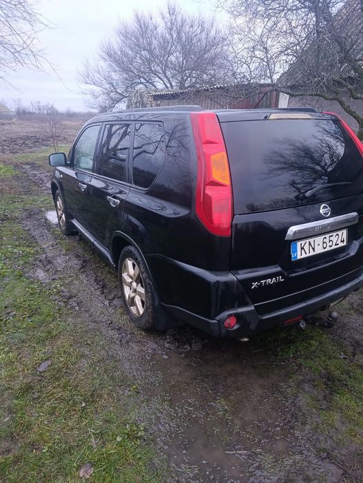 NISSAN T-31  2.0 дизель Автомат