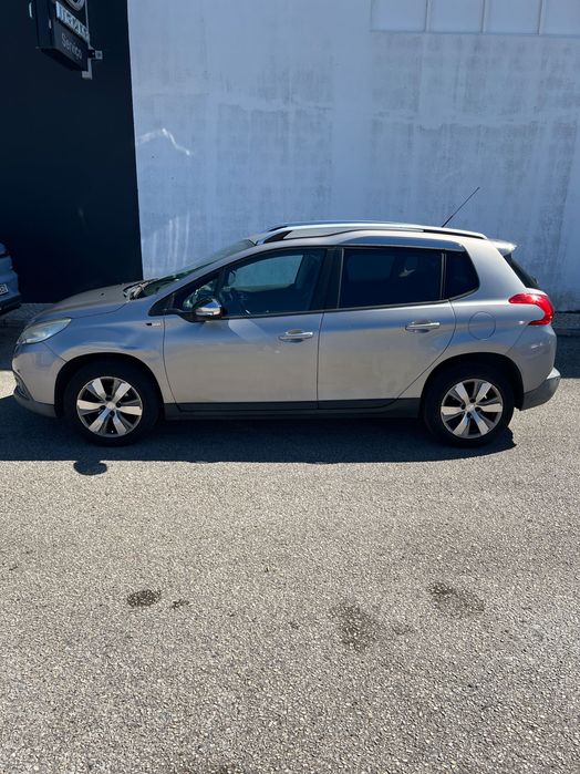 Peugeot 2008 — fotografia 4