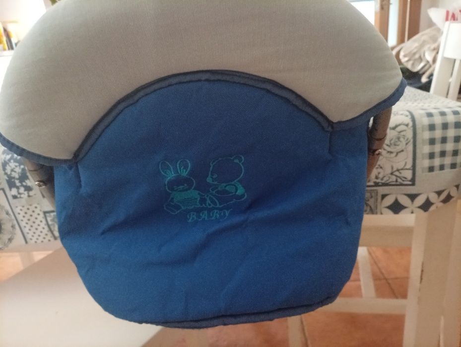Cadeira de mesa para bebé