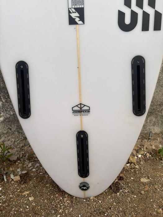 MG Surfboard 5'11 26.6L