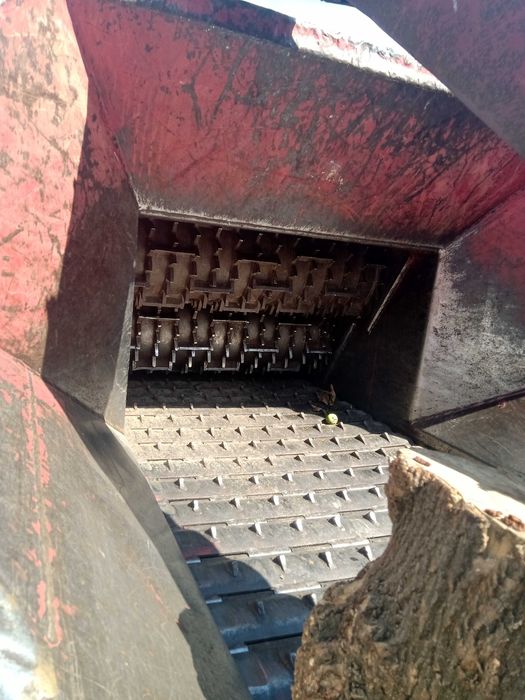 Rębak Biber na podwoziu Mercedes Actros 4143