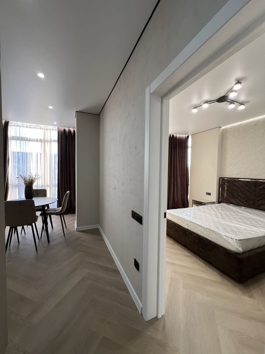 Велика та стильна 1 кімнатна квартира на 5 поверсі, жк закритого типу