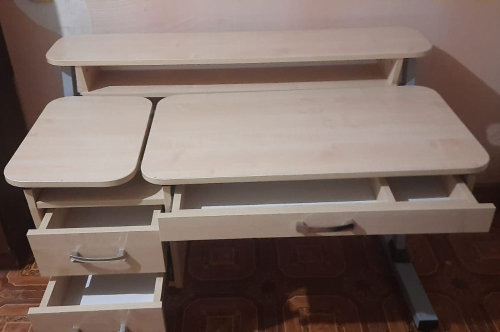 Стіл-парта шкільна