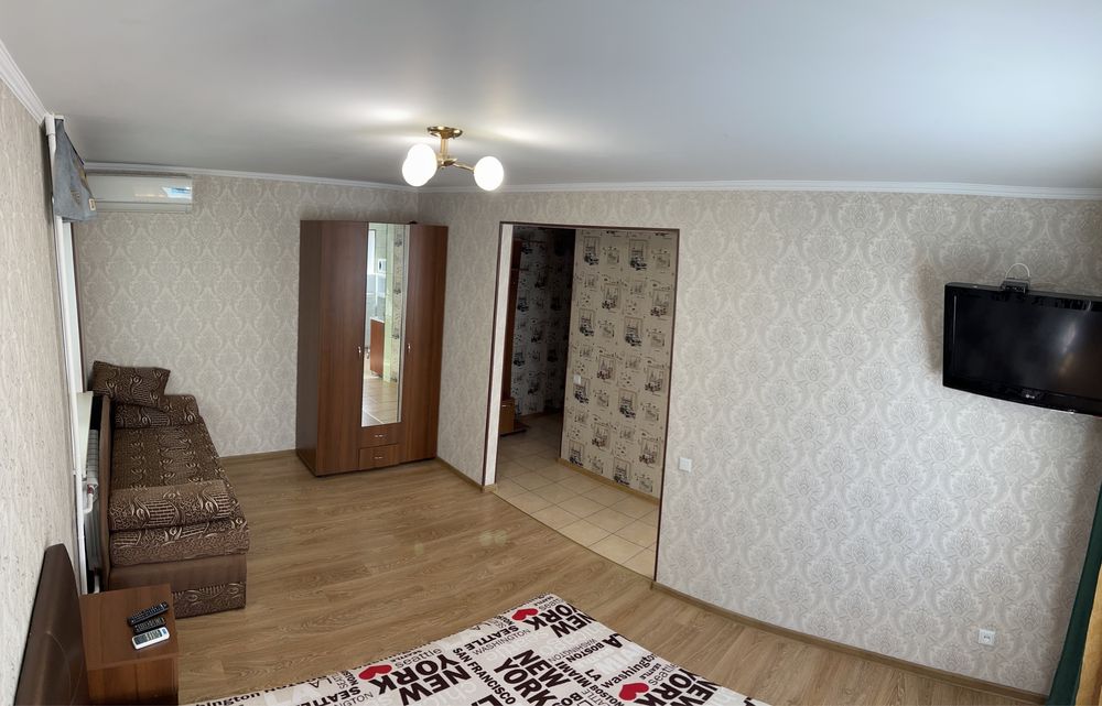 1.км. Кв. Центр. Жд. Авто вокз. По добово, по годинно, по місячно.