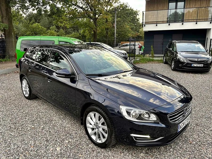 Volvo V60 Navi Zegary 3D Skóra El. Fotel+Pamięć LED B ładny Oryg przeb Pełny '16