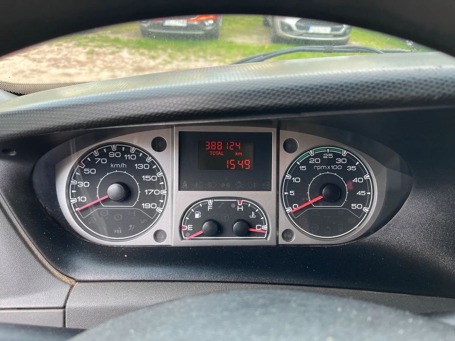 Iveco Daily  REZERWACJA Ivevo brygadówka