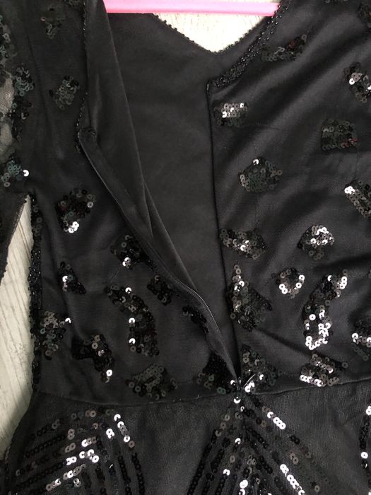 Женское платье черное в пайетку размер М
