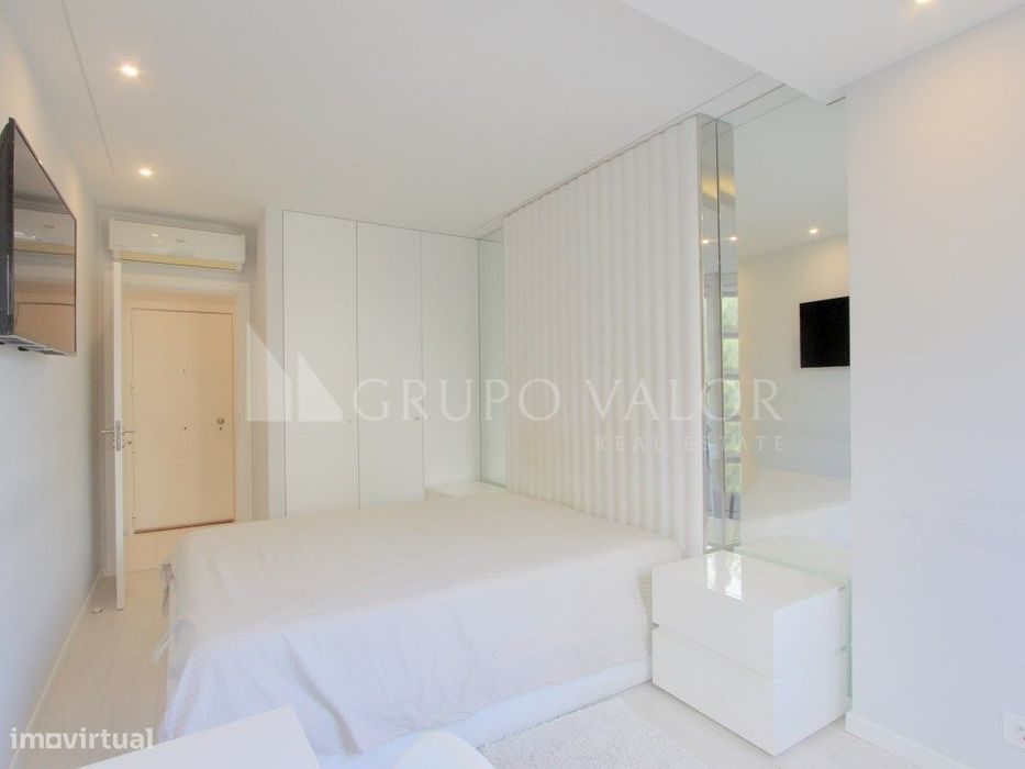 Apartamento T2 com parqueamento, Costa da Caparica