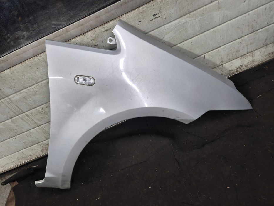 ford c-mac mk1 błotnik przedni prawy przód srebrny metalic nr lakie 03