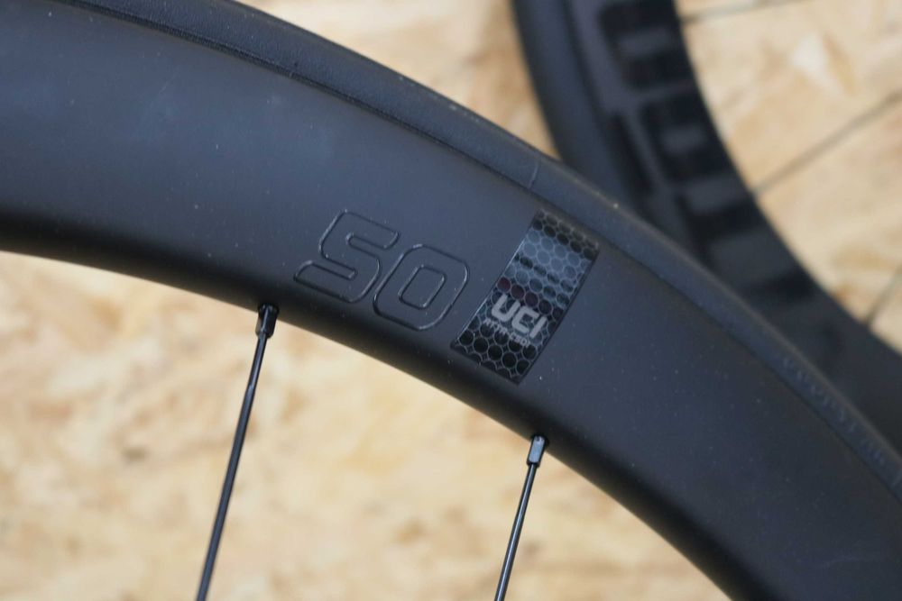 Bicicleta estrada Rodas disco carbono Attaque C50i