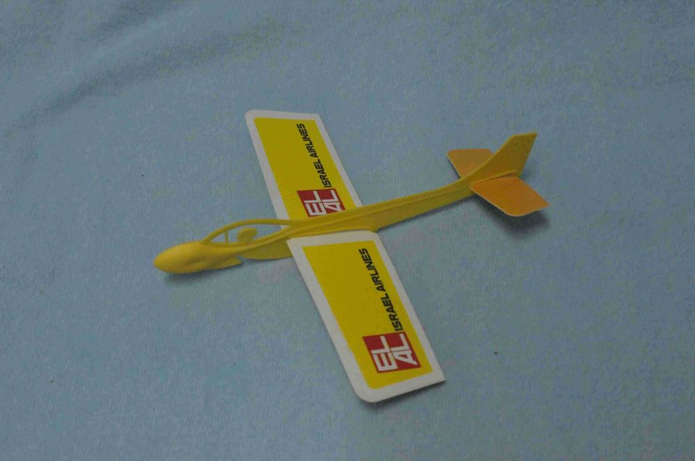 Vintage - Aviões de arremesso através de elástico (Anos 70)