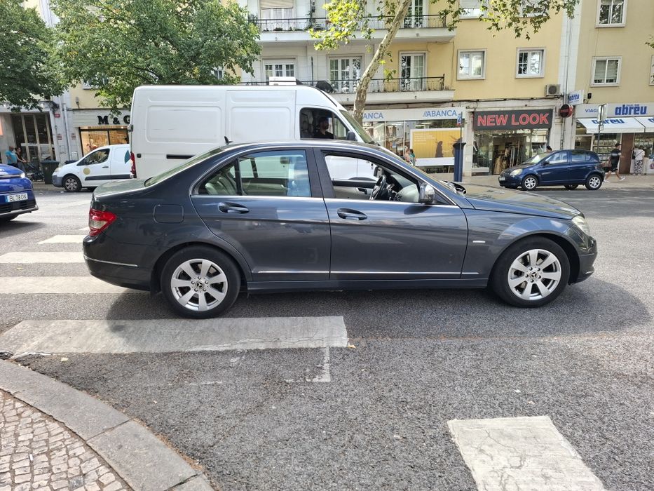 Mercedes-Benz C 220 — fotografia 6